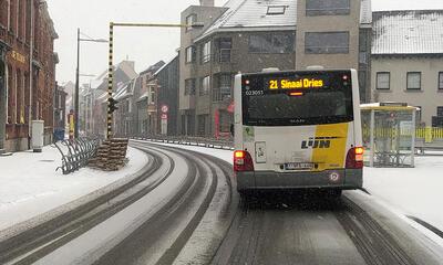 Bushalte aan verkeerslichten