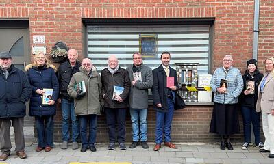 Inhuldiging boekenhuisje